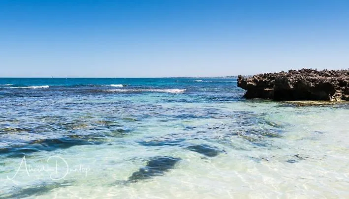 The “Pretty Beach House” Perth Holiday home